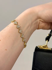 Diamonds touch